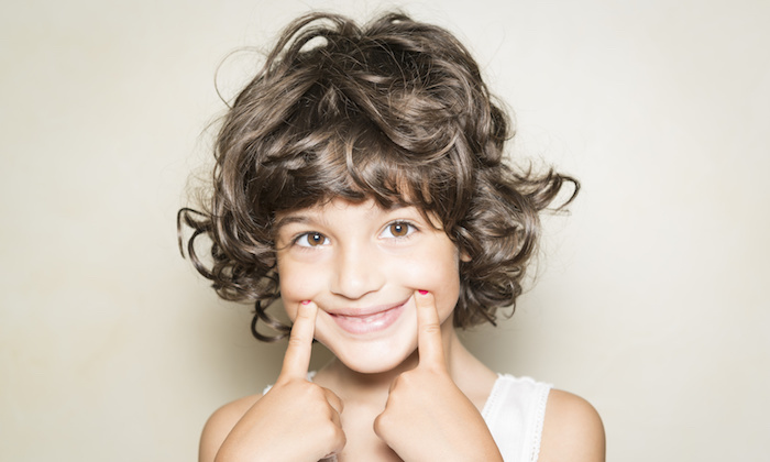 Nia mostrando sonrisa