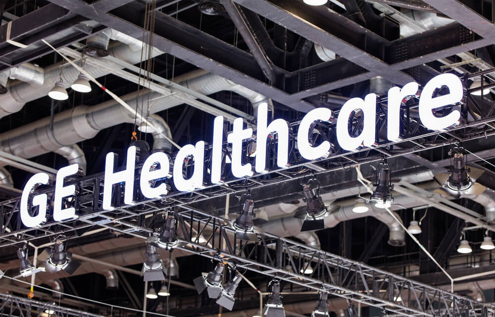 Letreiro de luz GE Healthcare
