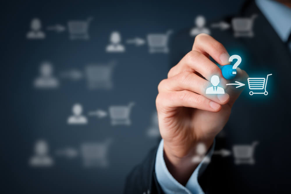 profissional assinalando ilustração de consumidor e compra