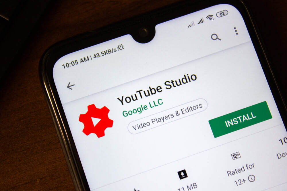 opçao de instalar aplicativo youtube studio em smartphone